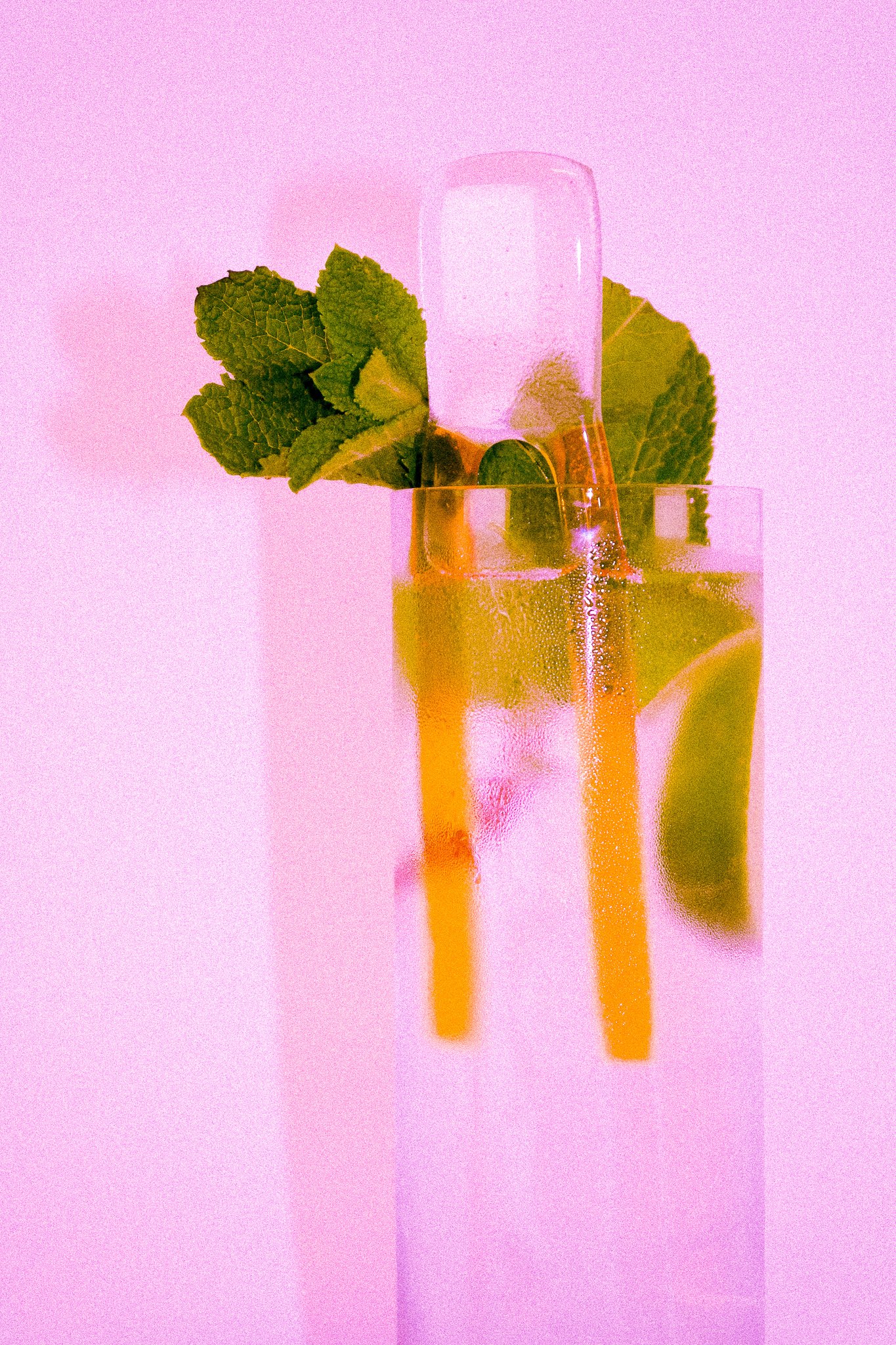 Een extra lange Pool Stick in een longdrink cocktail.
